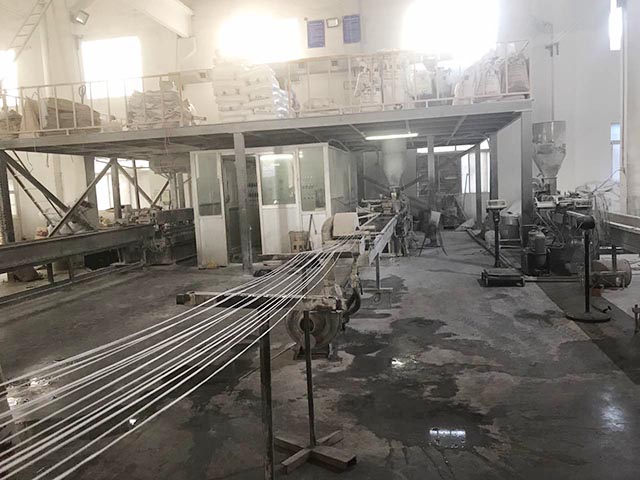 江蘇邦航高分子材料有限公司是生產(chǎn)清糞帶，發(fā)泡板材的專業(yè)公司.擁有發(fā)泡板材以及清糞帶成一條龍生產(chǎn)線.銷售清糞帶熱線:(0)13222869888